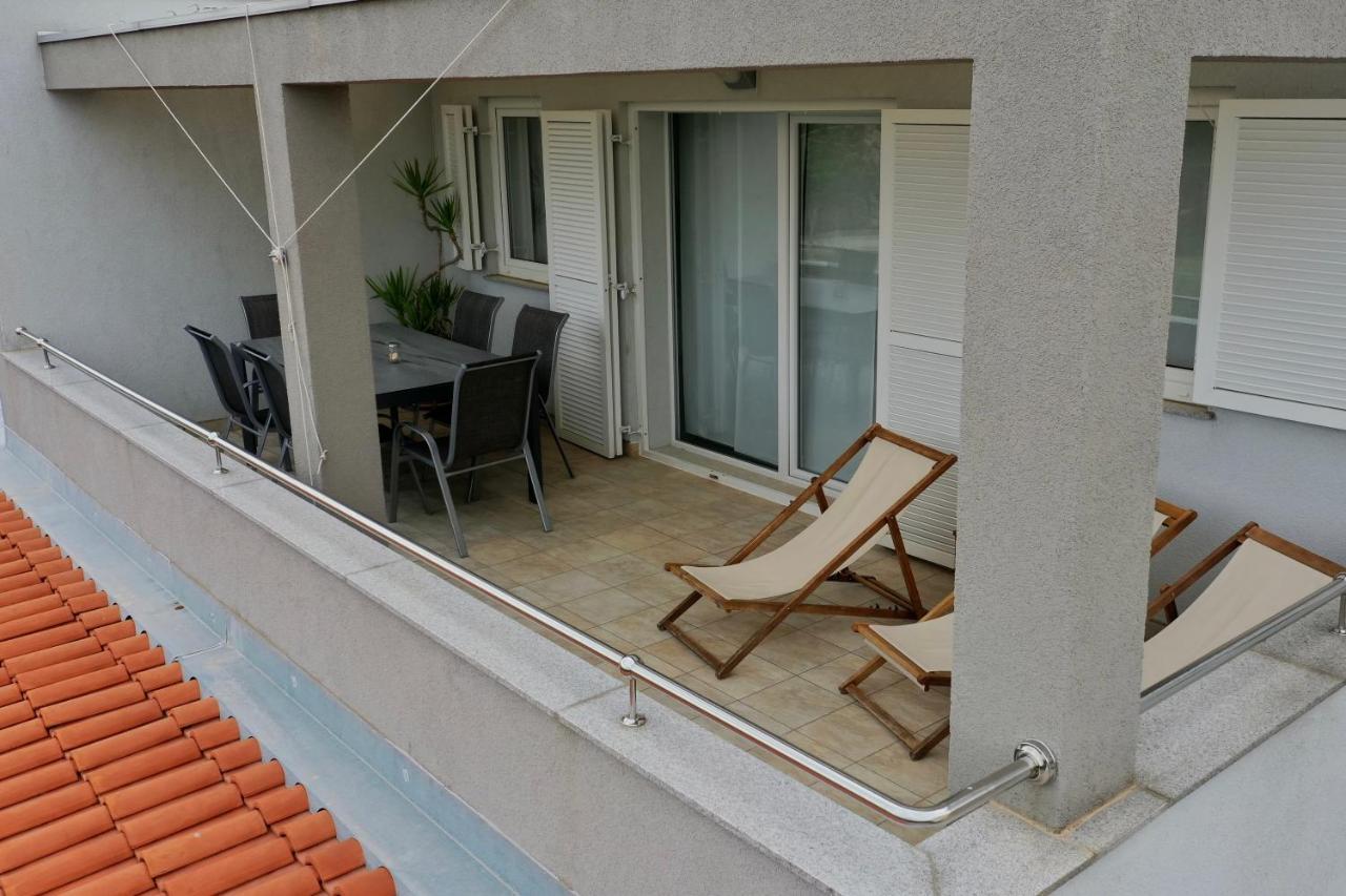 Apartment Spanjol Banjol Exterior foto